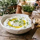 Tzatziki - grecki dip jogurtowy z ogórkiem