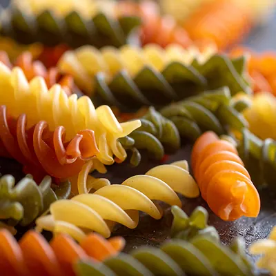 Trójkolorowe fusilli