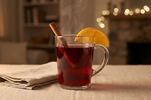 Grzane wino z pomarąnczą i cynamonem