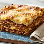 Włoska lasagne z mięsnym ragù