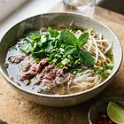 Pho bo z aromatycznym bulionem